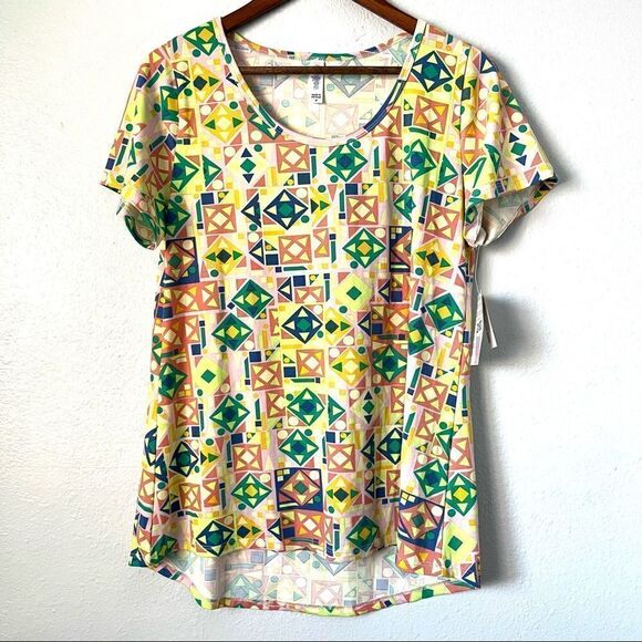 LuLaRoe Classic T Shirt Size M - Picture 1 of 4